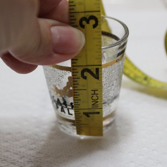 Vintage Shot Glass Caesars Palace 22 kt Gold Black Frosted Texture - Picture 4 of 4